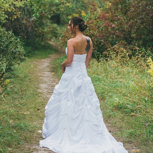 Wedding Gown - Picture 2 of 3